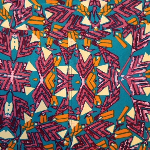 LULAROE LEGGINGS - Picture 2 of 6
